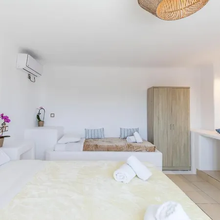 Mykonian Breeze * Ano Mera