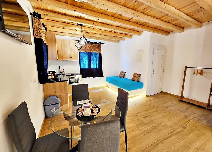 Mykonian Breeze Áno Merá