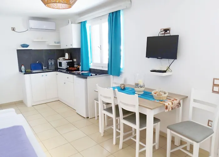 Mykonian Breeze Áno Merá