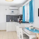 Mykonian Breeze * Áno Merá
