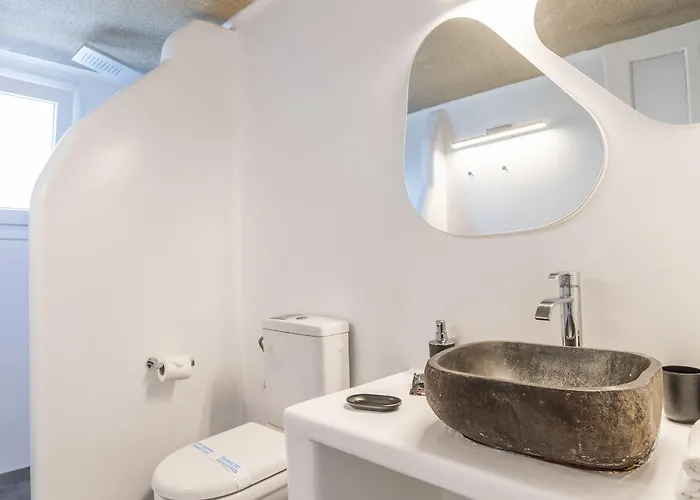 Mykonian Breeze Ano Mera