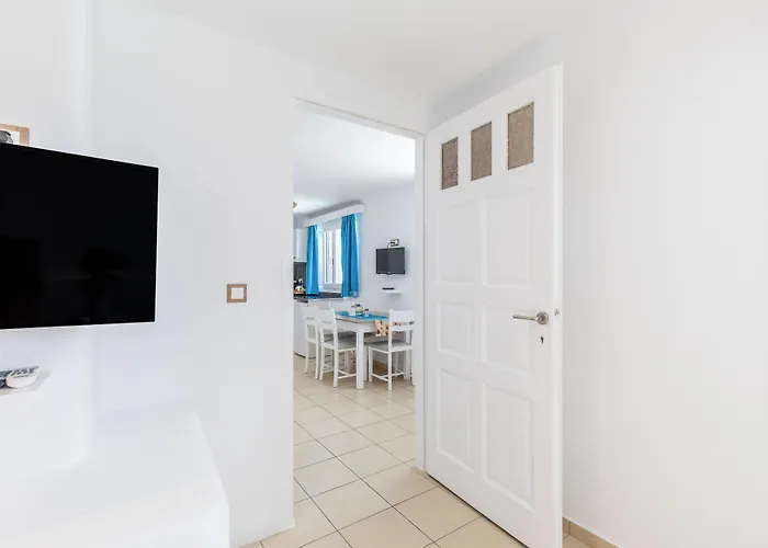 Mykonian Breeze * Ano Mera