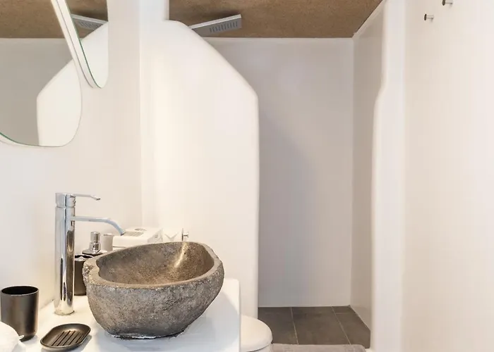 Mykonian Breeze * Ano Mera