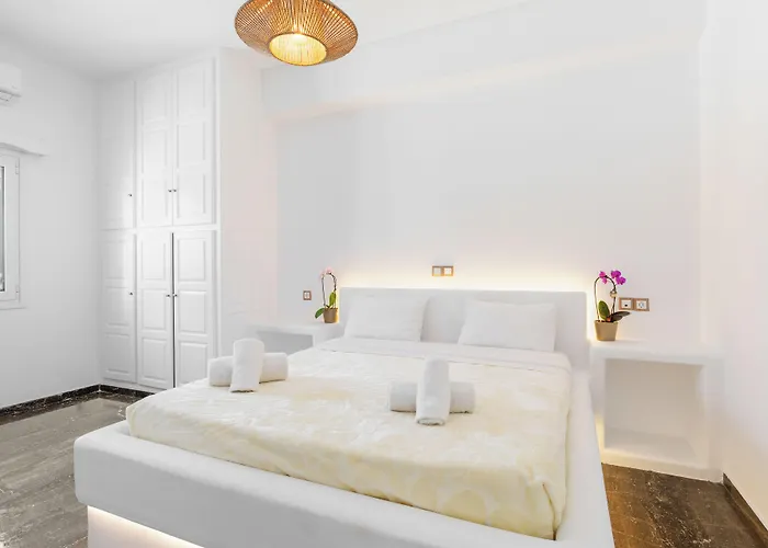 Mykonian Breeze Ano Mera